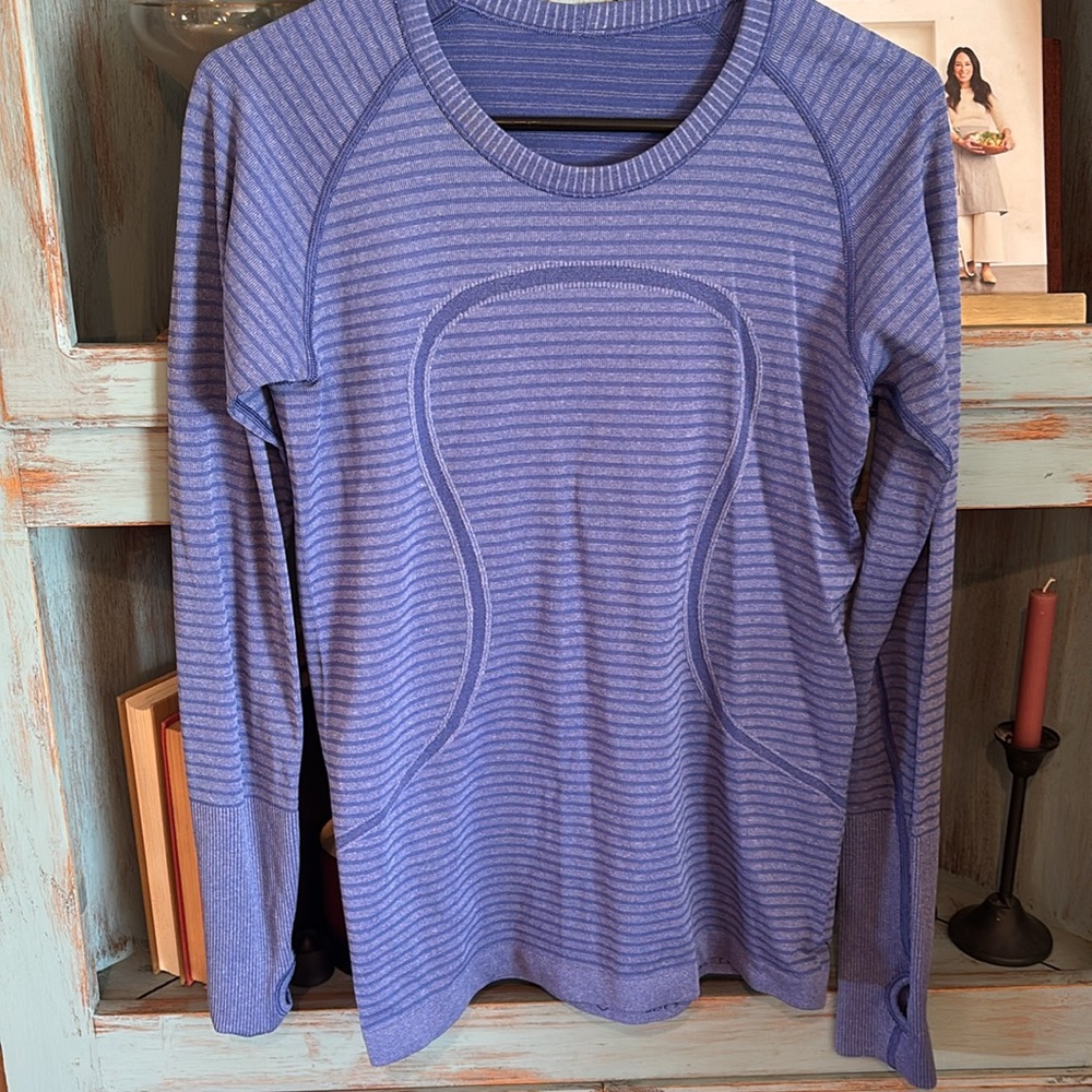 Lulu long sleeve size 8
